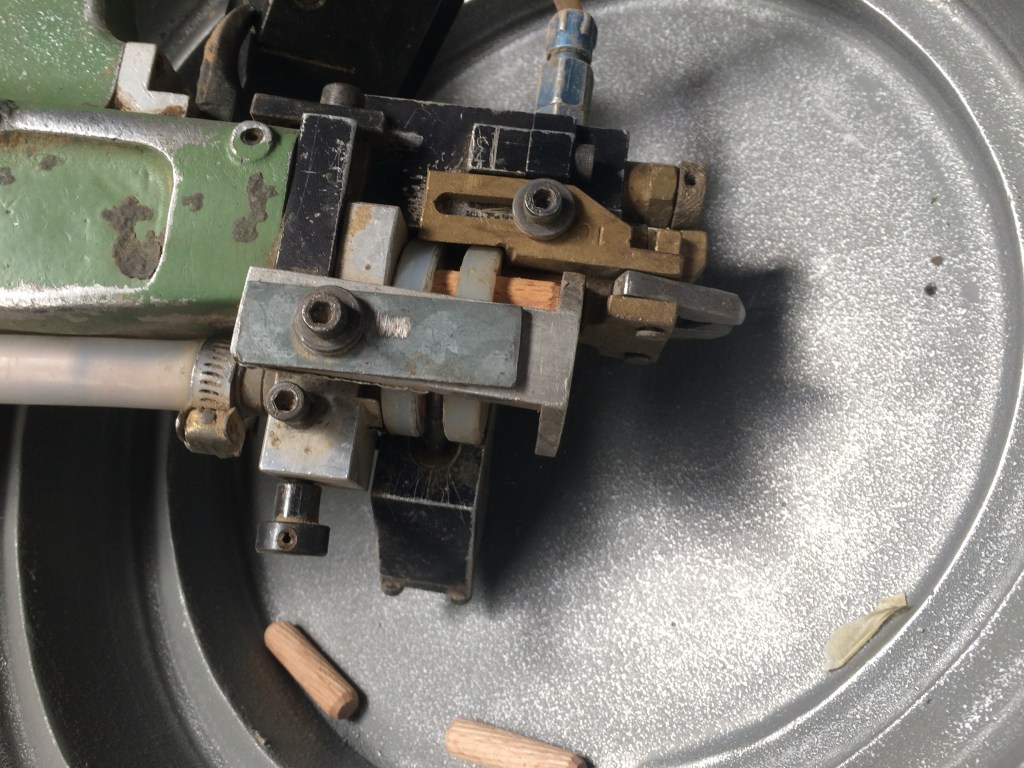 Usato INSERITRICE DI PERNI BREMA OV3B