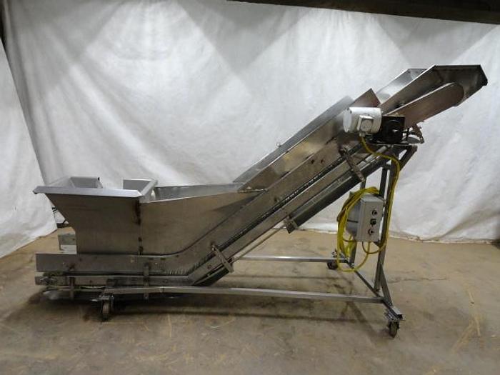 Used Incline Conveyor; 14"W Cleated Belt