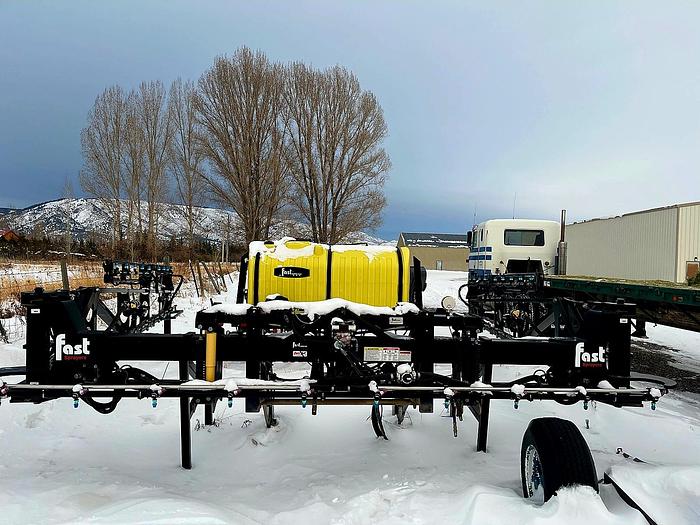 Used 90' Fast FM9400 Front Mount Sprayer for Challenger MT700 Series Tractor