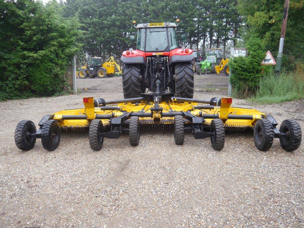 Used McConnel SR460 Batwing Topper