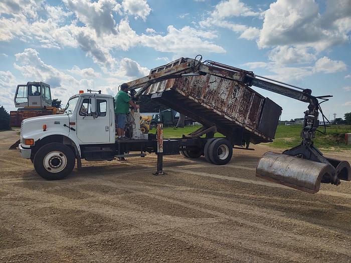 Used 2001 INTERNATIONAL 4700