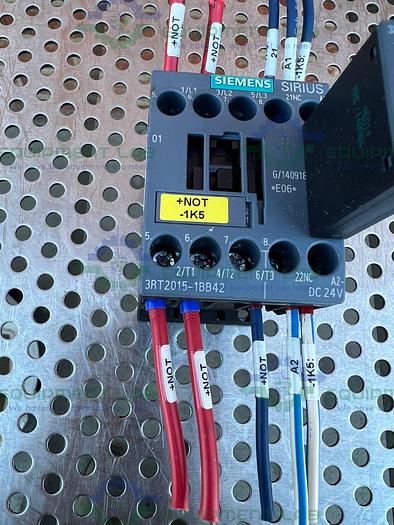 Used Siemens  3RT2015-1BB42 Contactor Relay