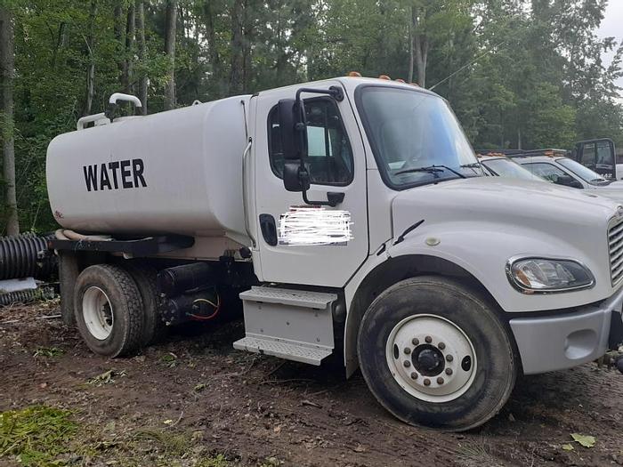 Used 2016 Freightliner Water Truck/ 2000Gal