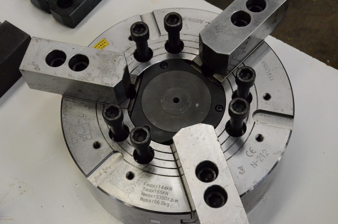 Usado PLATO AUTOMÁTICO N-212 Ø304.8/12" Accesorios Tornos #A-13