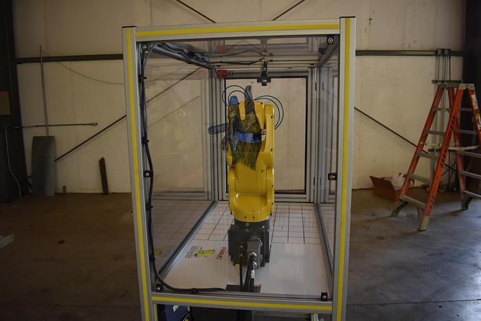 Refurbished Fanuc Lr Mate 200iD/4s Certified FANUC Training Cell with Vision - 2015