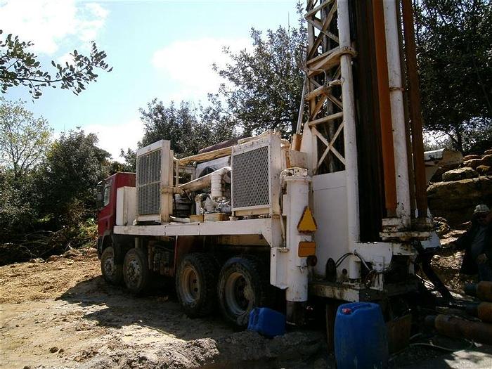 Used 1982 Chicago Pneumatic 700 Drill Rig