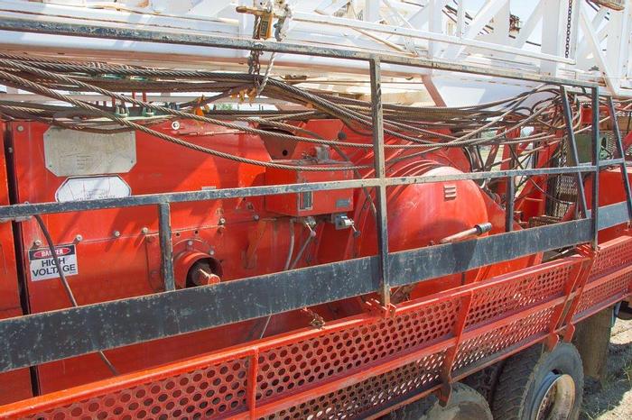 Used MOUNTAIN RIG MR 350