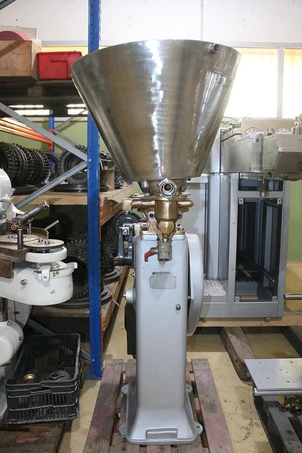 Refurbished Hamac Hansella 27D Center Filler