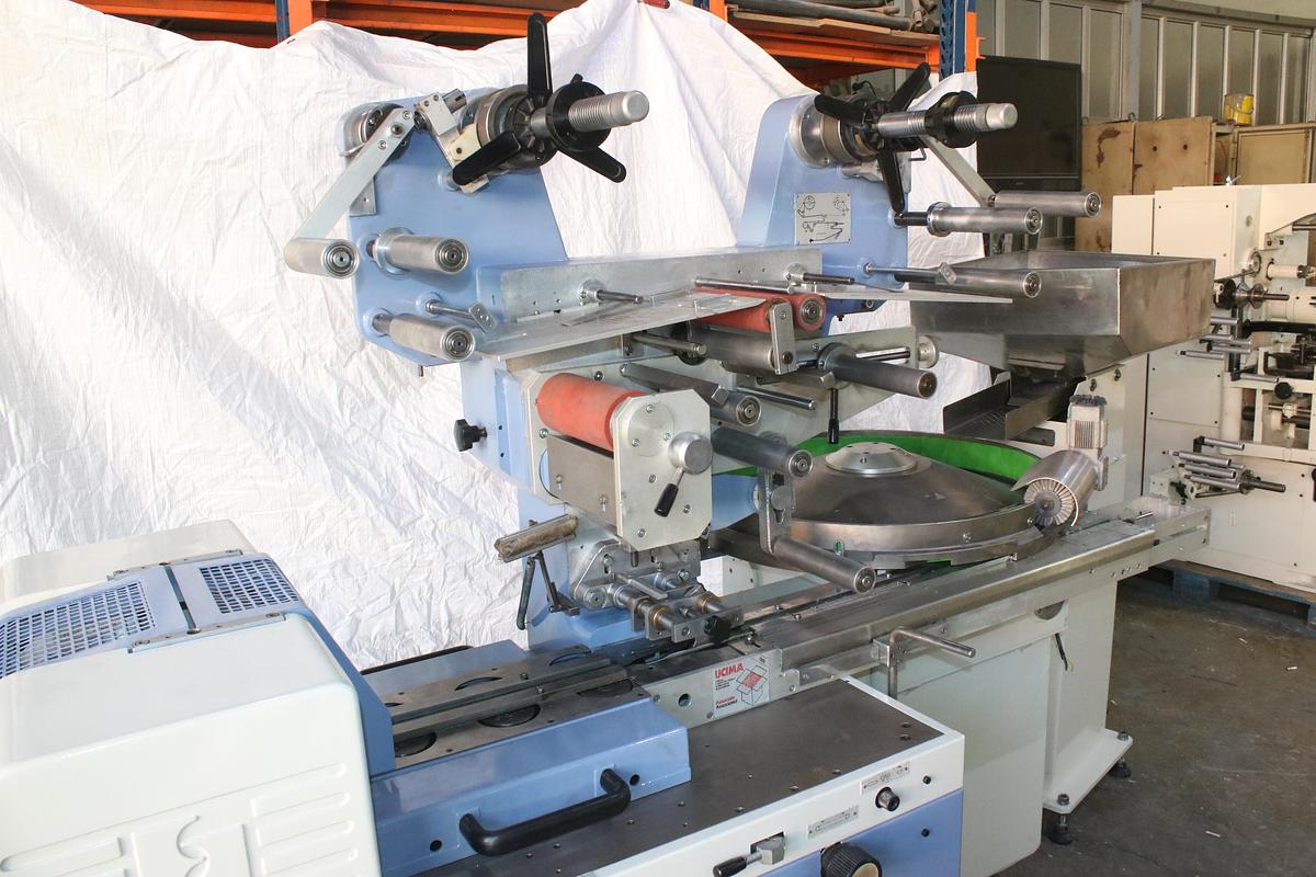 Refurbished Eurosicma EURO 80 C automatic cut-and-wrap Pillow Pack Machine machine