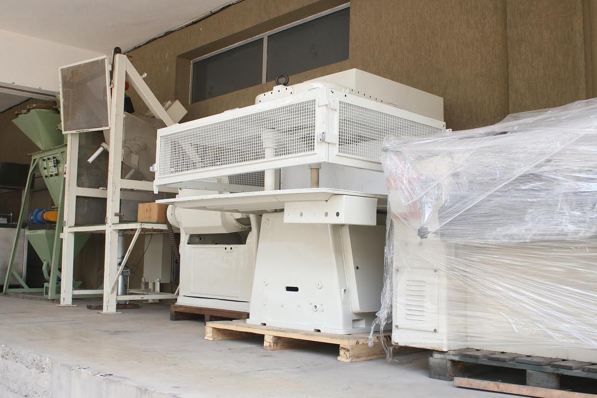 Refurbished Ruffinatti TZ40 Candy Pulling Machine