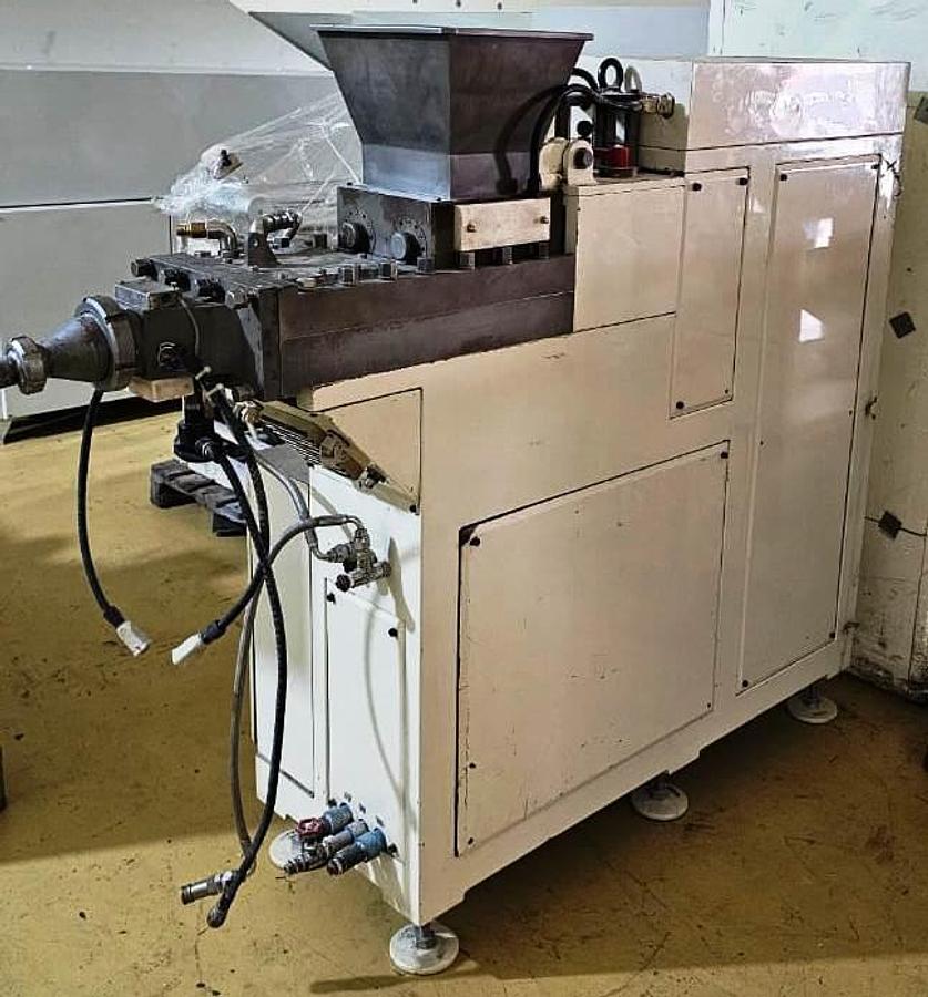 Used Carugil Extruder