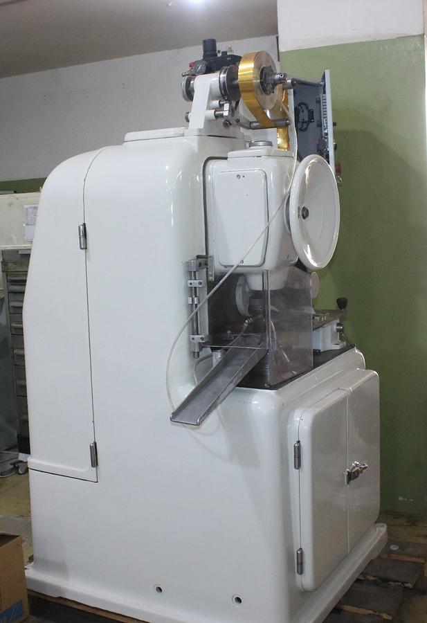 Refurbished GD 2100 coins