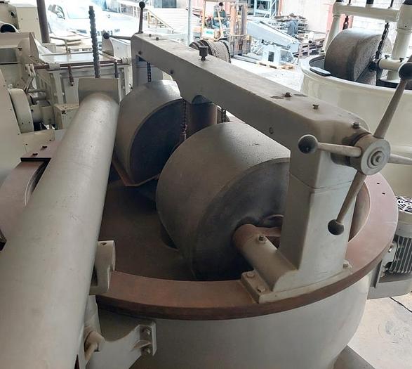 Refurbished Carle & Montanari Melanger