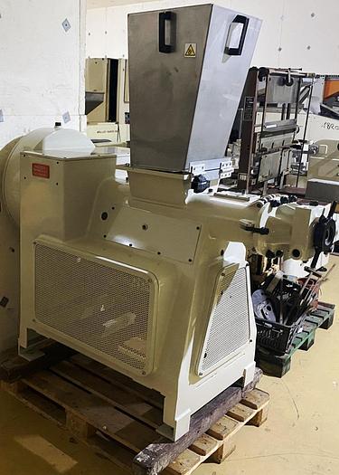 Refurbished Mazzoni Extruder