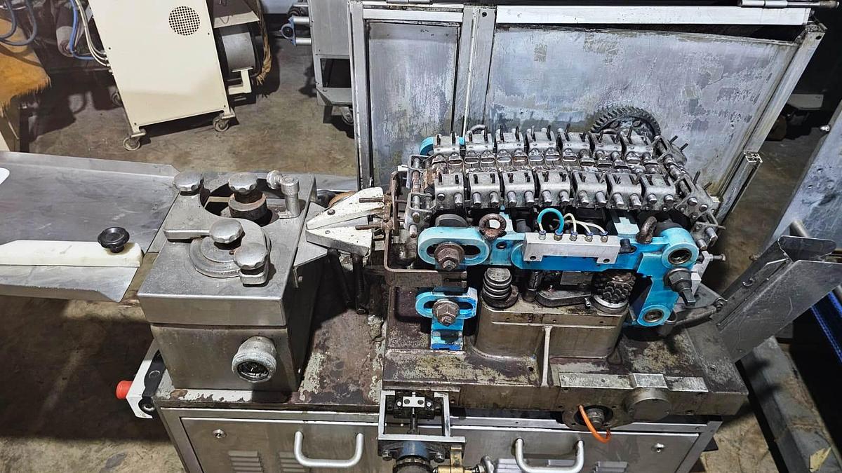 Used Executive Chain Candy Forming Line