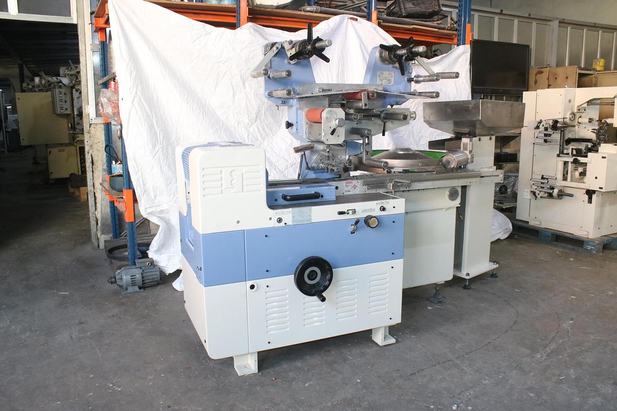 Refurbished Eurosicma EURO 80 C automatic cut-and-wrap Pillow Pack Machine machine