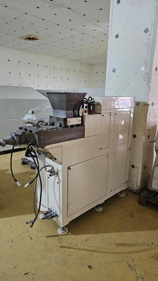 Used Carugil Extruder