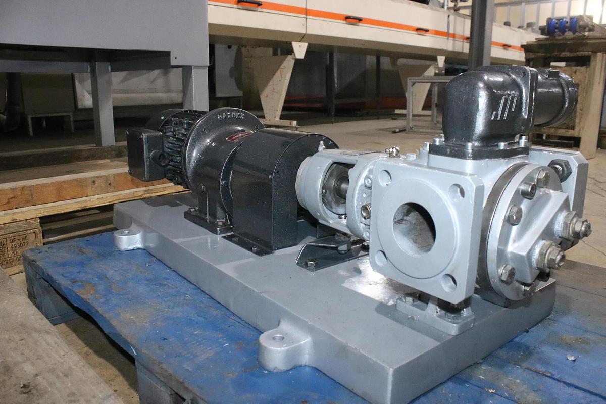 Used Brook Crompton,  Peter Rayner