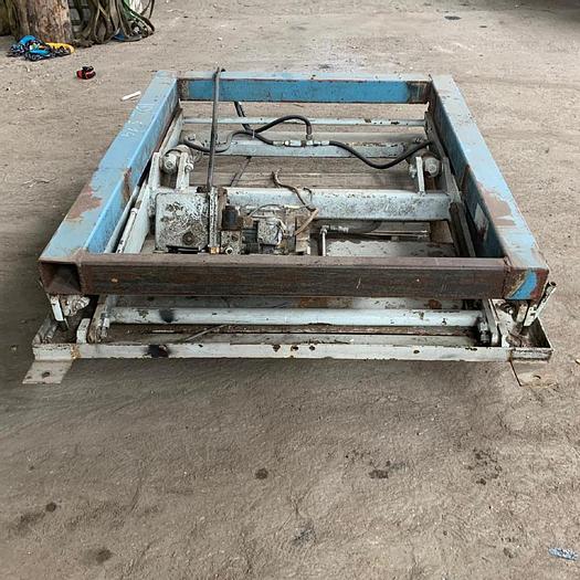 Used Elevator with electric motor