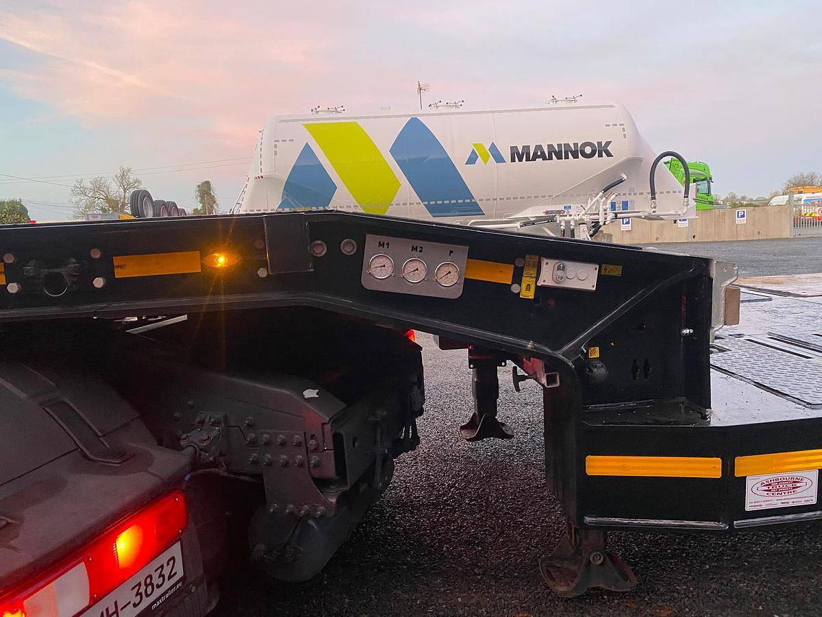 Used 2024 FAYMONVILLE TRAILER 