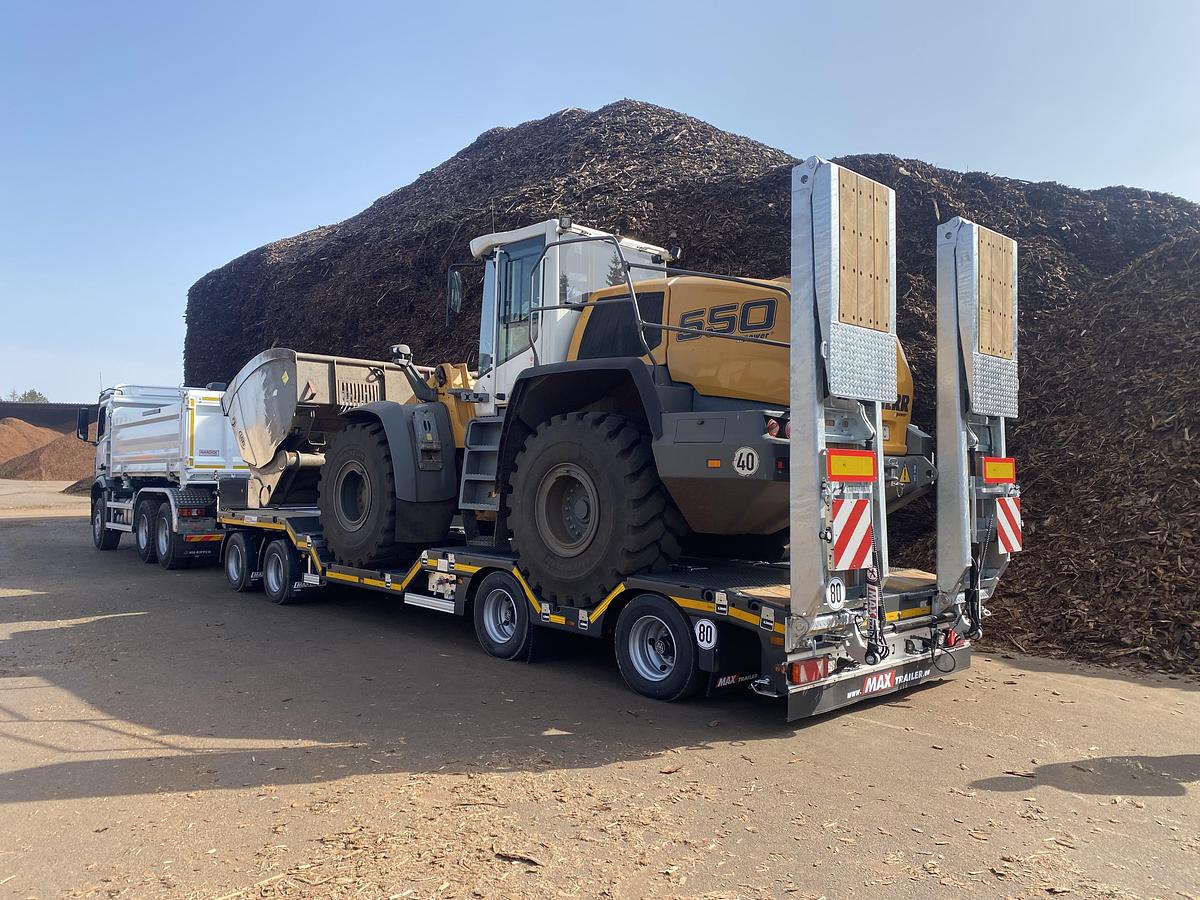 MAX600 turntable trailer