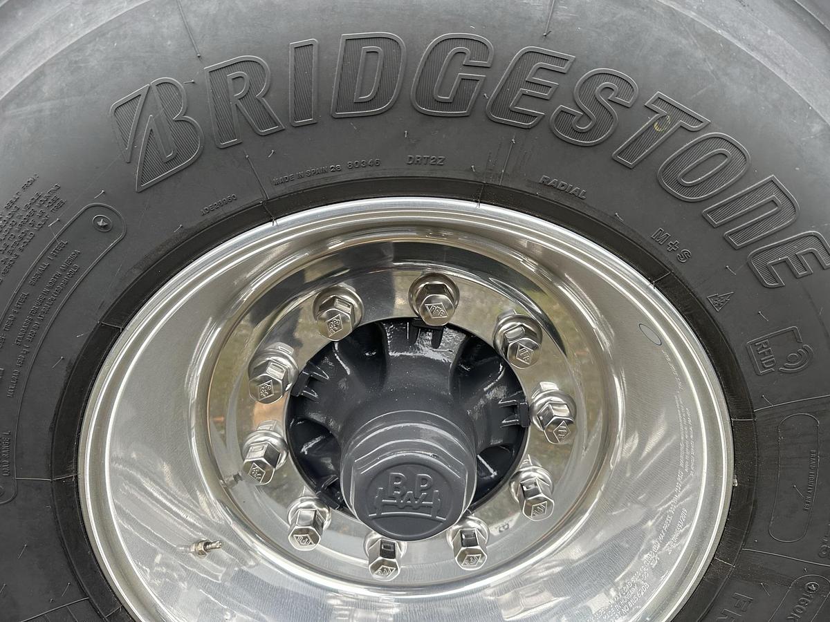 Feldbinder Bulk Tank.