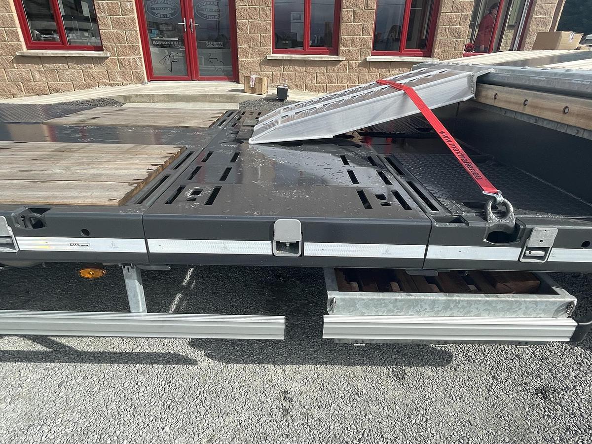 NEW MAX Trailer Semi Low Loader