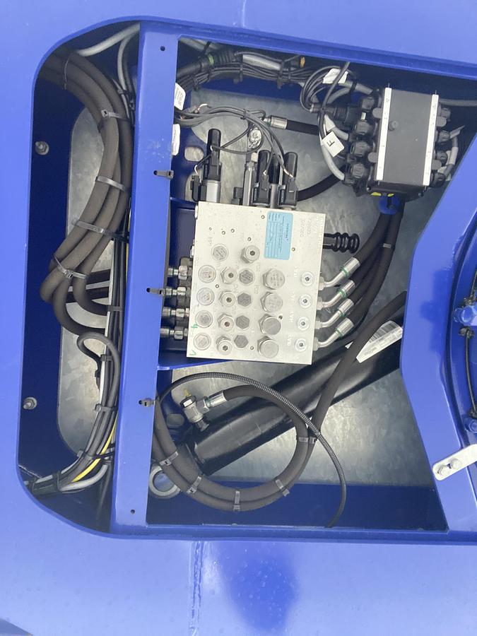 NEW MAX210 POWER STEERED EXTENDABLE