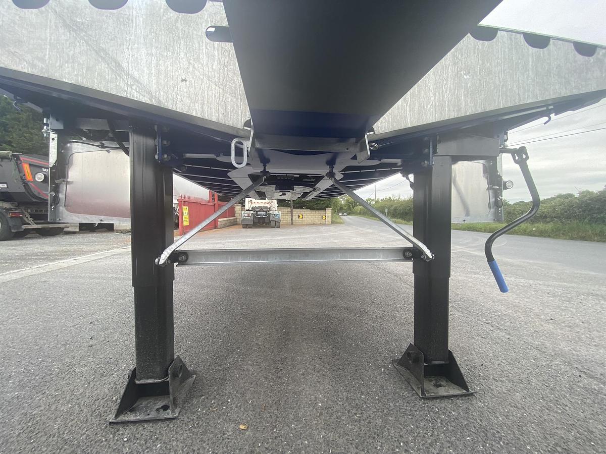 NEW MAX210 POWER STEERED EXTENDABLE