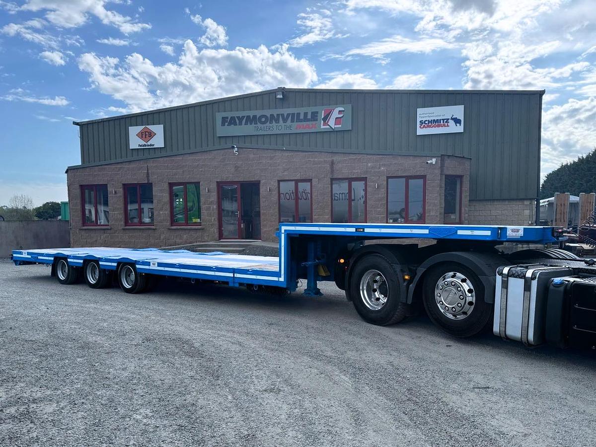 Used 2015 Broshuis, 3 axle step frame "Low Ride"