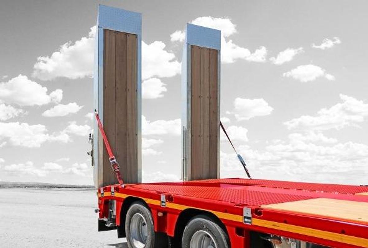 MAX600 turntable trailer