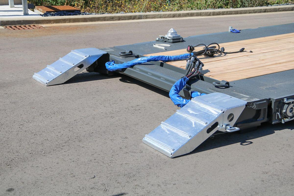 Faymonville MAX Trailer MAX510 3 axle low bed