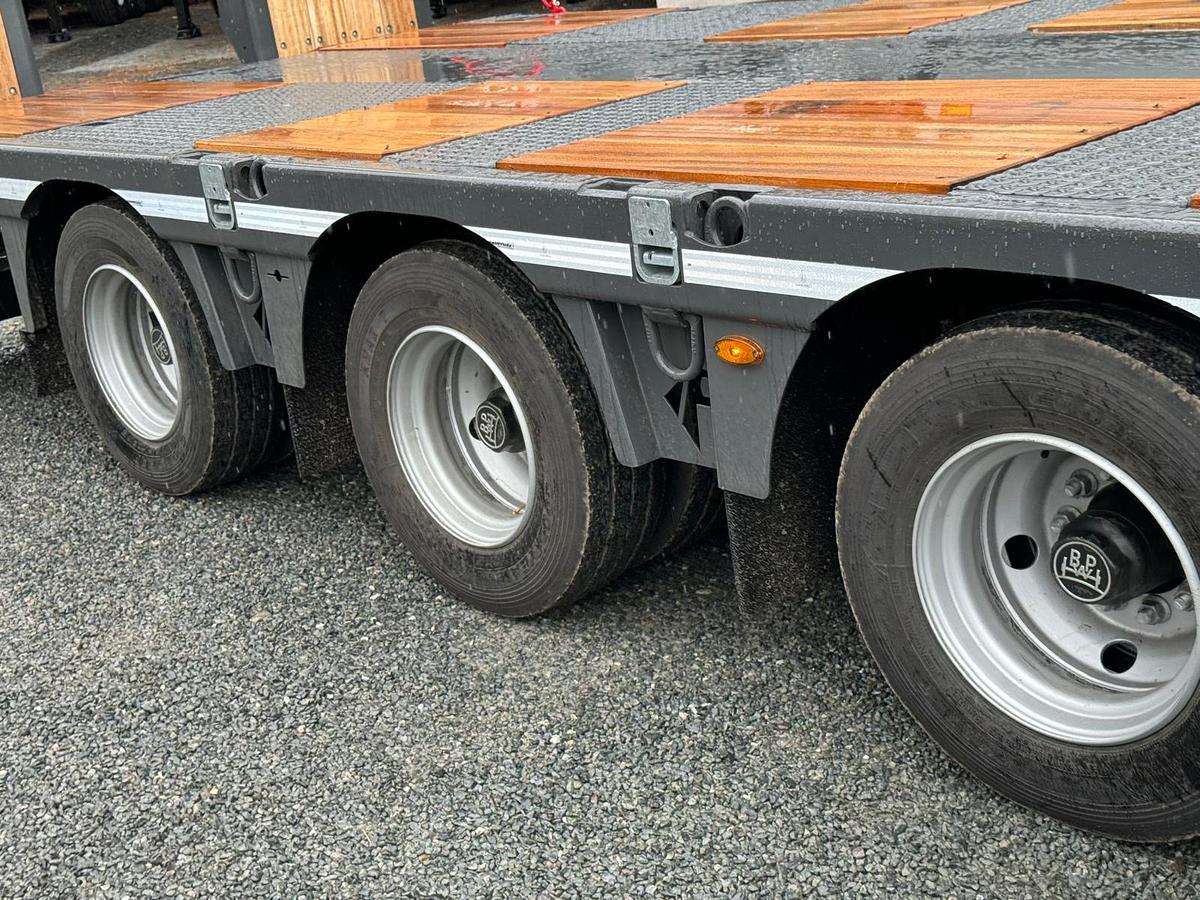 Faymonville 9ft wide 3 axle