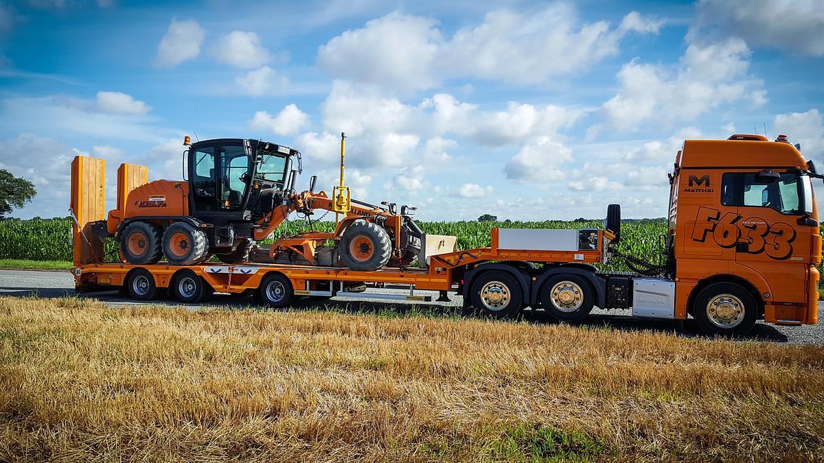 MultiMAX Plus semi low loader