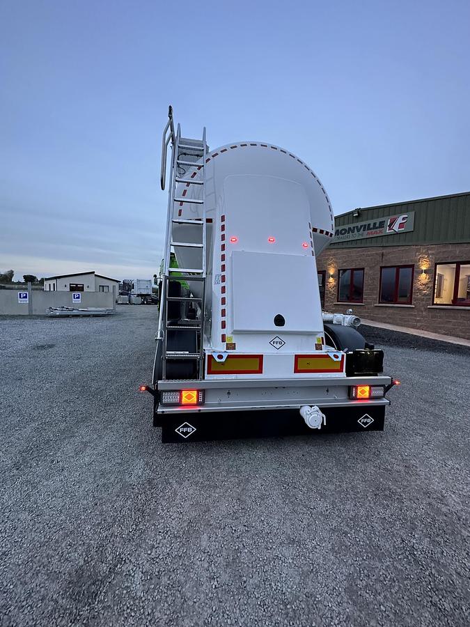 Feldbinder Bulk Tank.