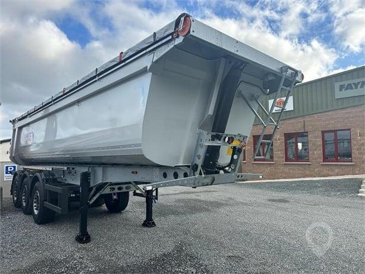 NEW Schmitz 8.2m Tipper Electric Cover