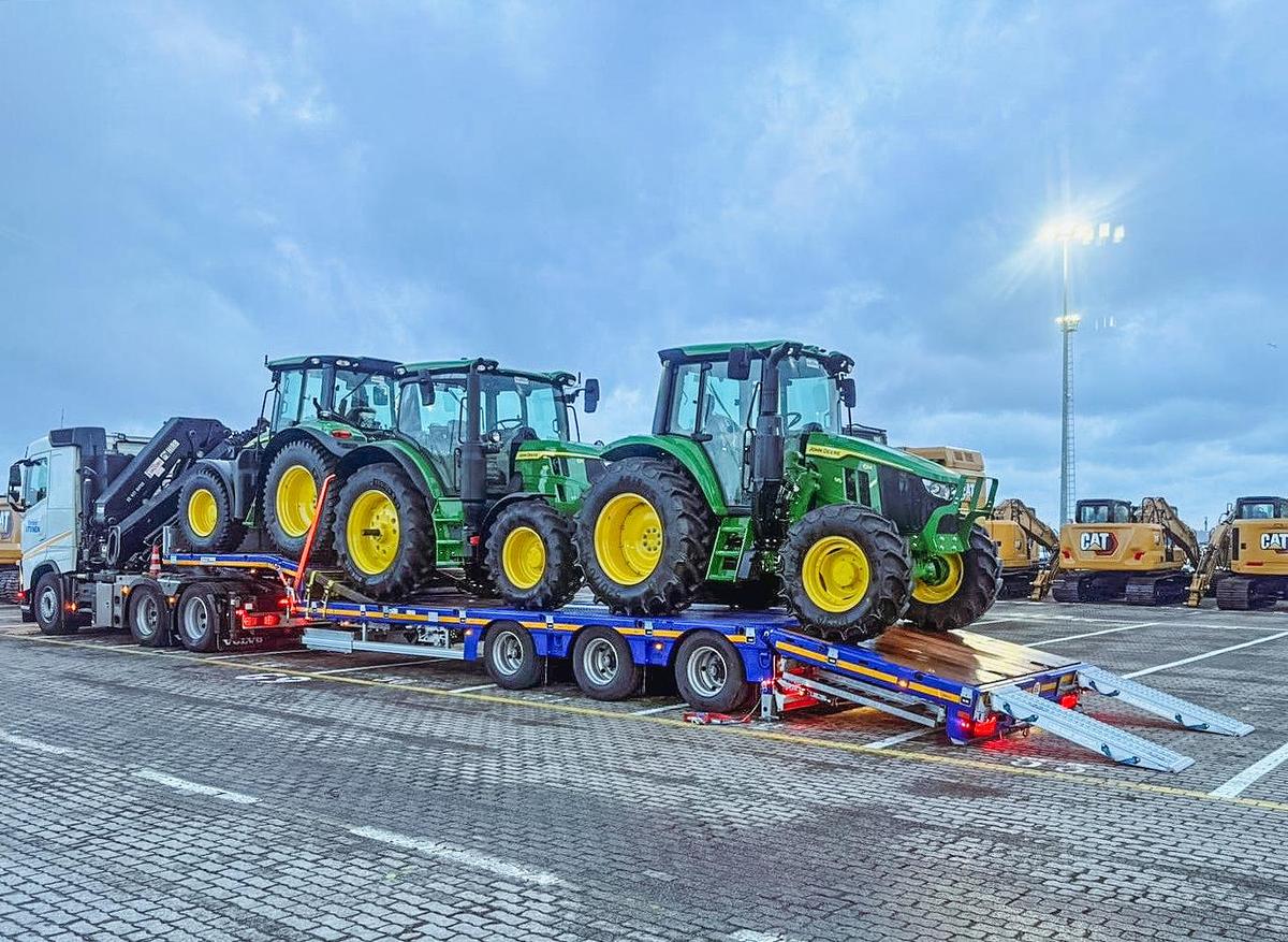 MAX 100 With hydraulic tail