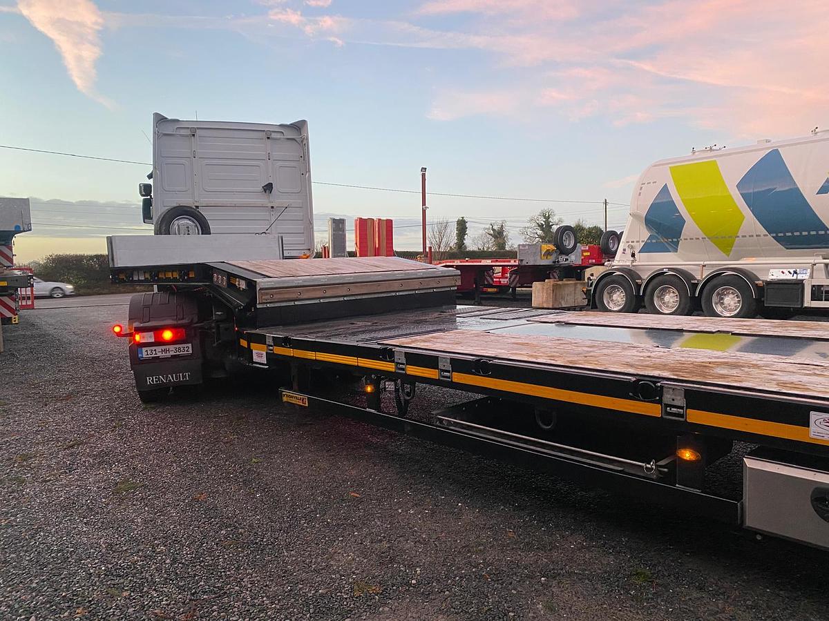 Used 2024 FAYMONVILLE TRAILER 