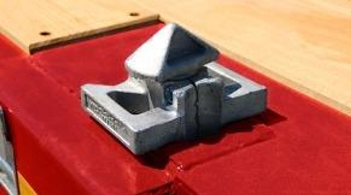 MAX600 turntable trailer