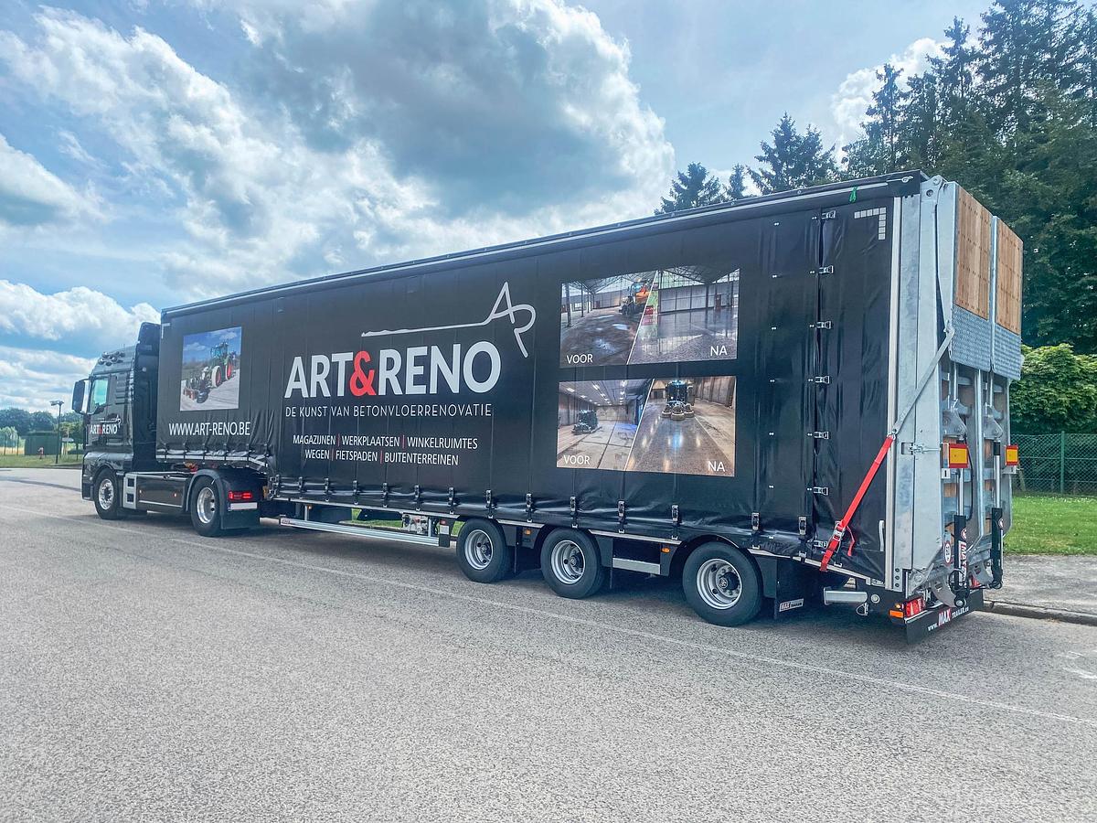 MAX Trailer with curtainsider body 