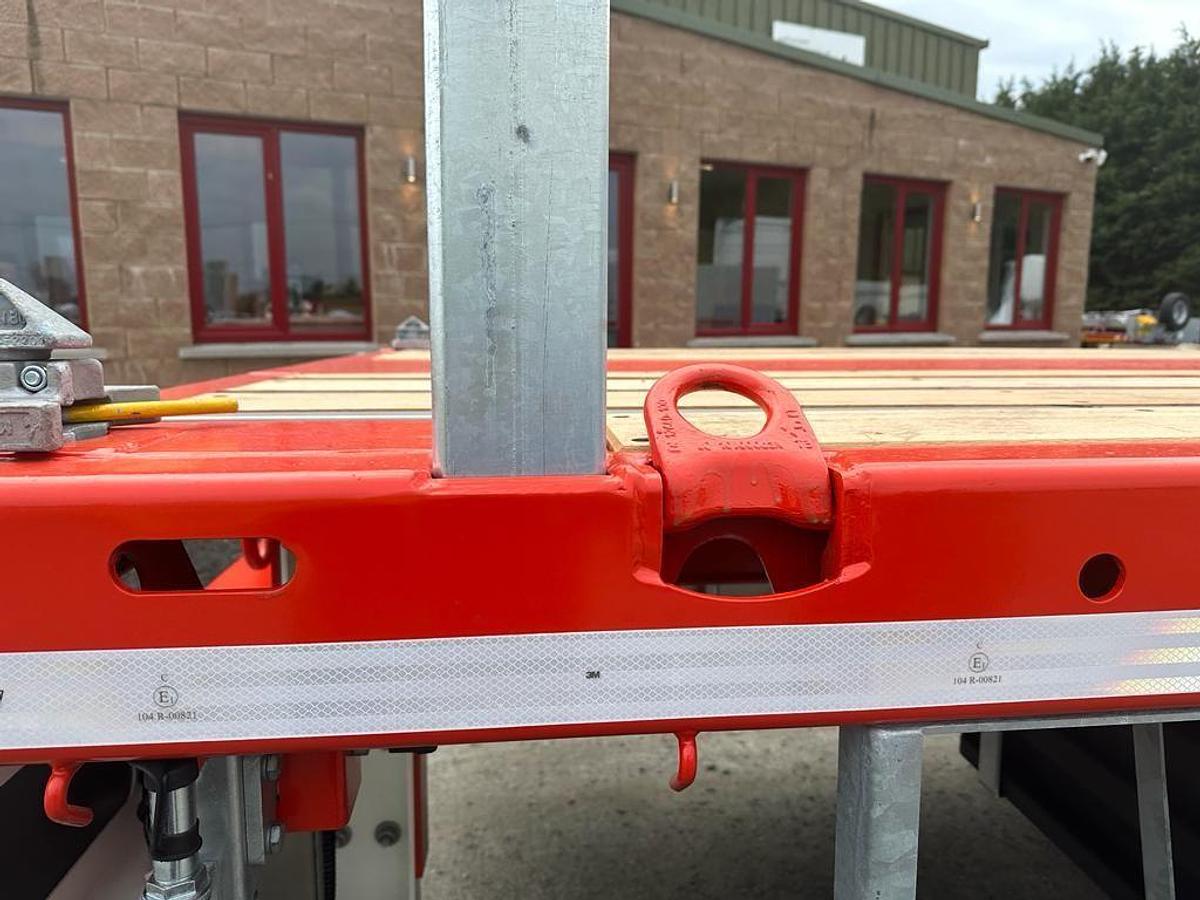 NEW FAYMONVILLE MAX FLAT TRAILER