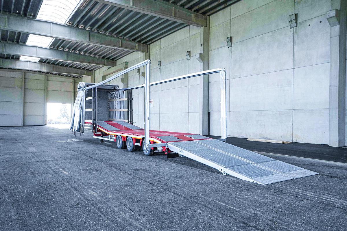 MAX Trailer with curtainsider body 