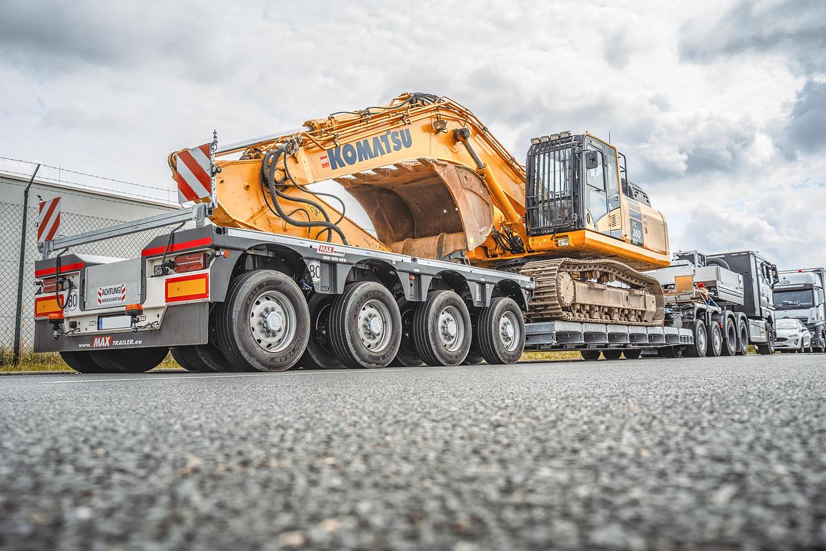 MAX710 lowbed trailer