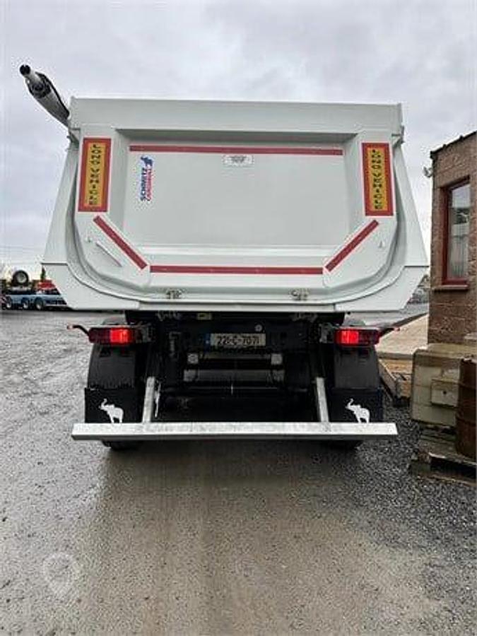 NEW Schmitz Tipping Trailer