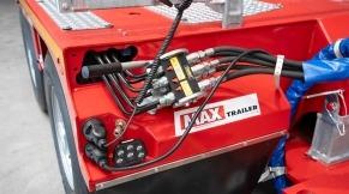 MAX710 lowbed trailer