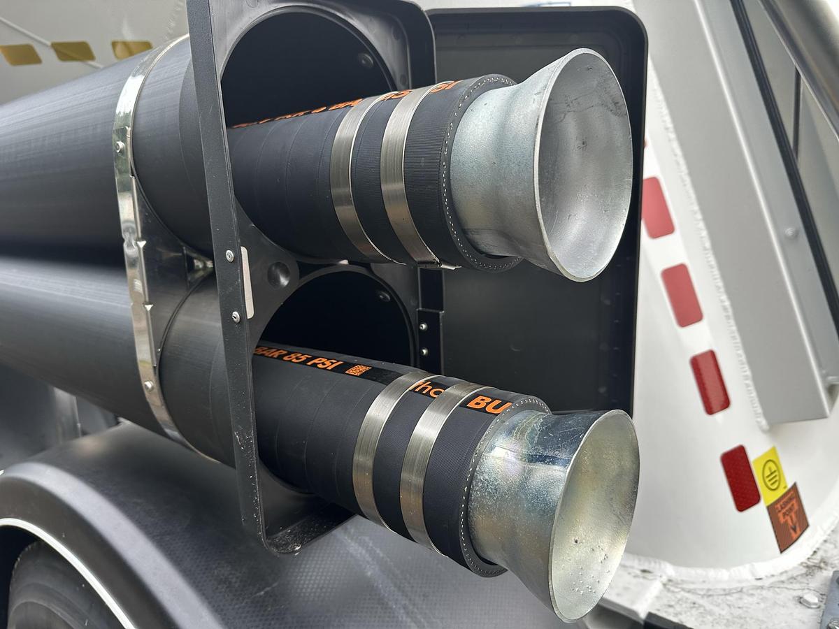 Feldbinder Bulk Tank.