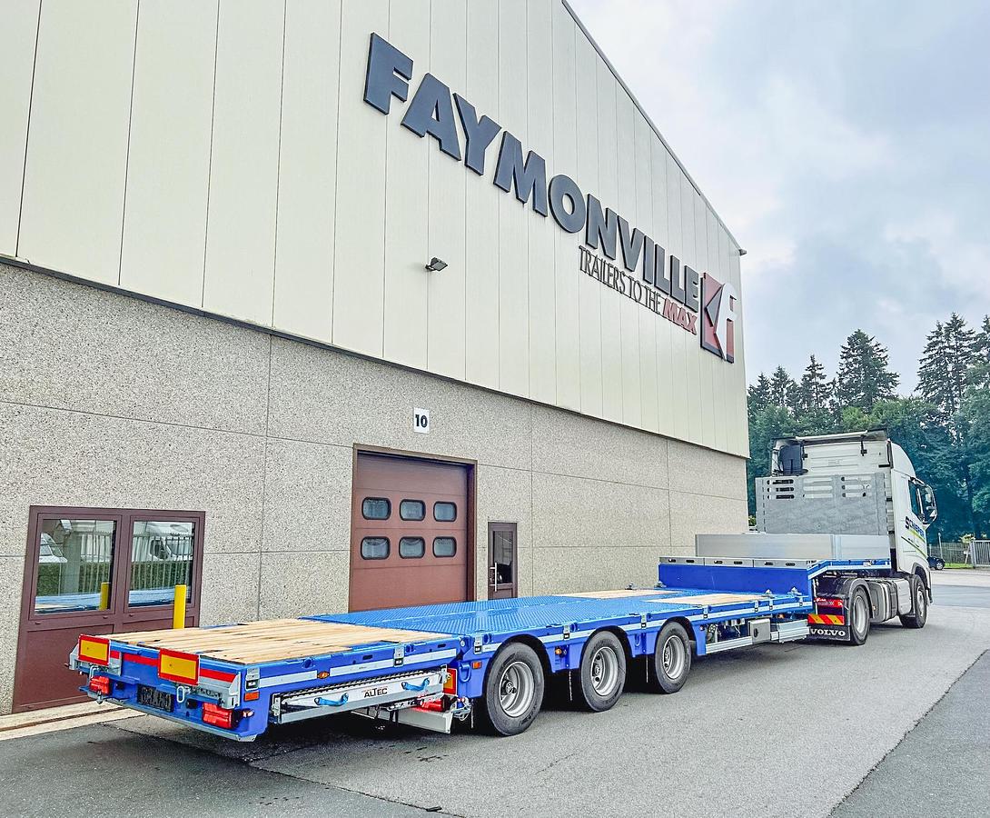 MAX 100 With hydraulic tail