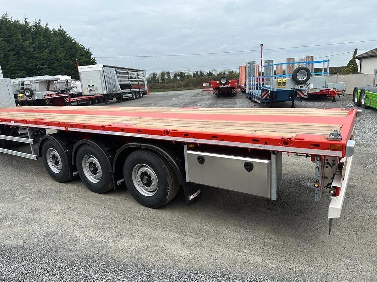 NEW FAYMONVILLE MAX FLAT TRAILER