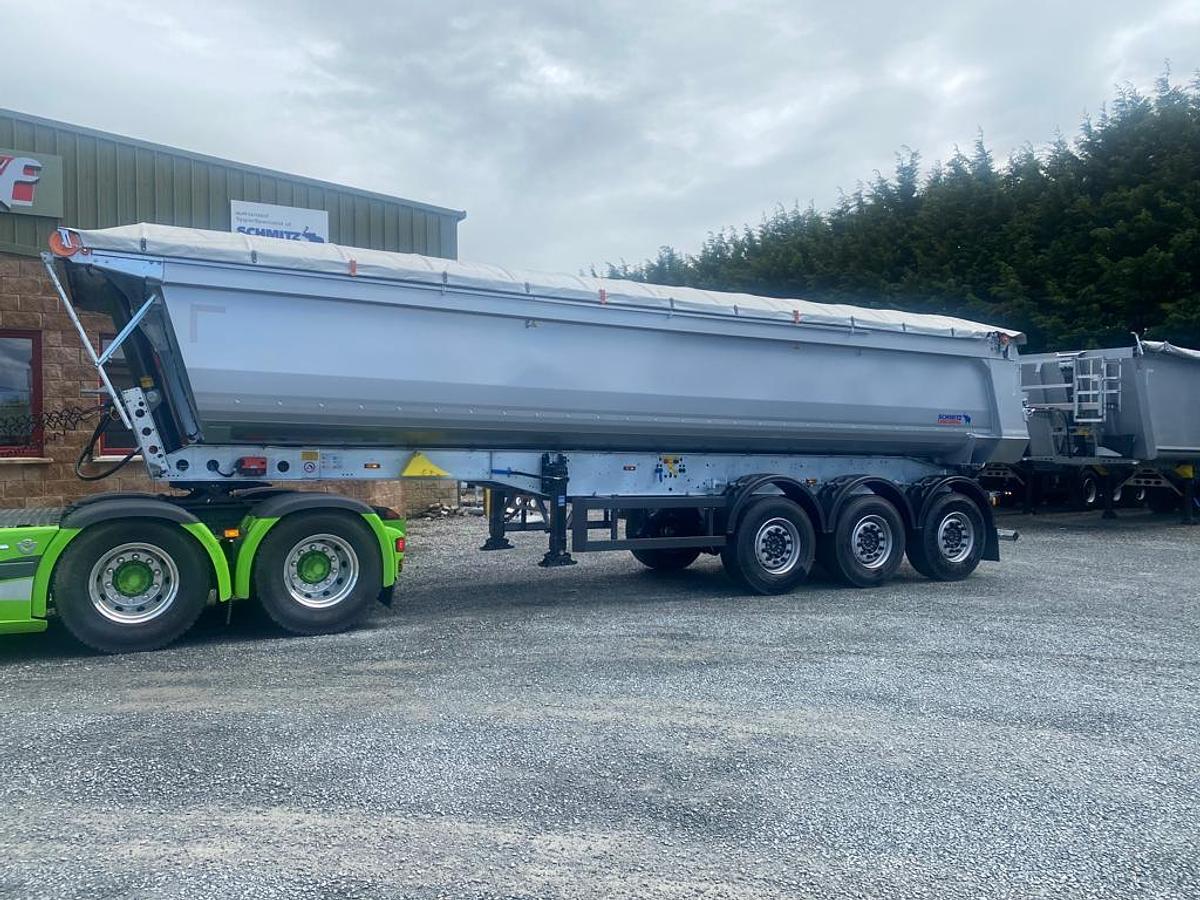 Used New Schmitz tipping trailer,