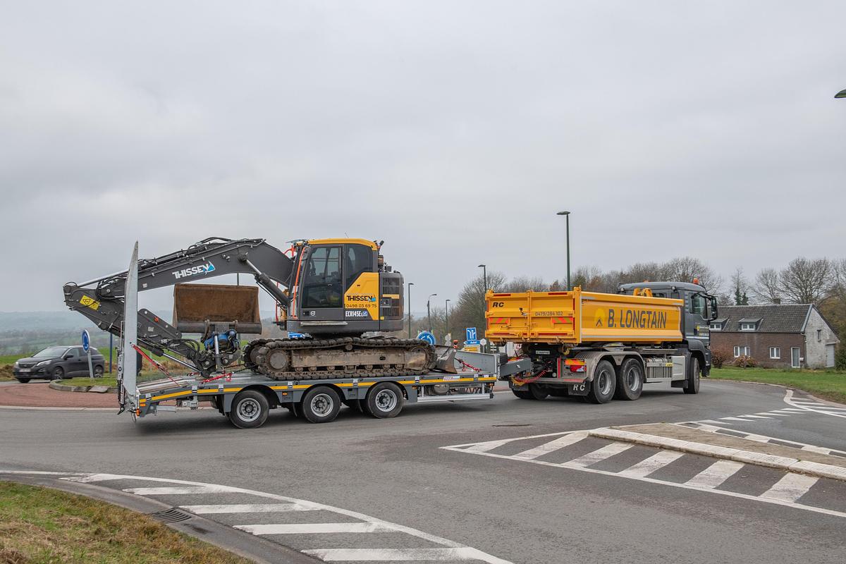 MAX300 drawbar trailer